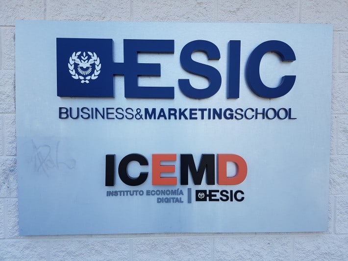 ESIC: Escuela de Negocios y Centro universitario