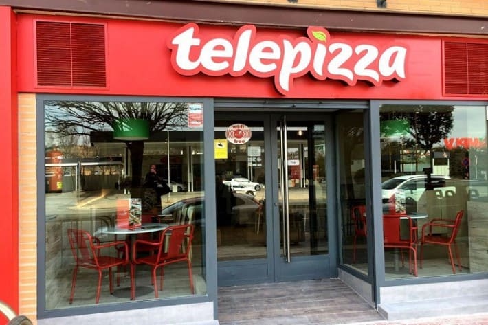 ¿Qué hay que hacer para trabajar en Telepizza?¿Cuánto pagan a sus empleados?